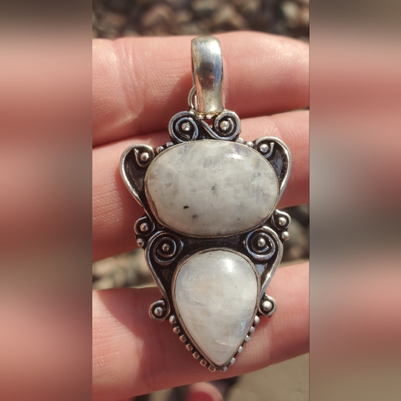 New Rainbow Moonstone 925 Silver Pendant. - Picture 6 of 16